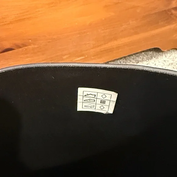 Hunter Black Gloss Original Tall Rain Boots - Picture 8 of 16